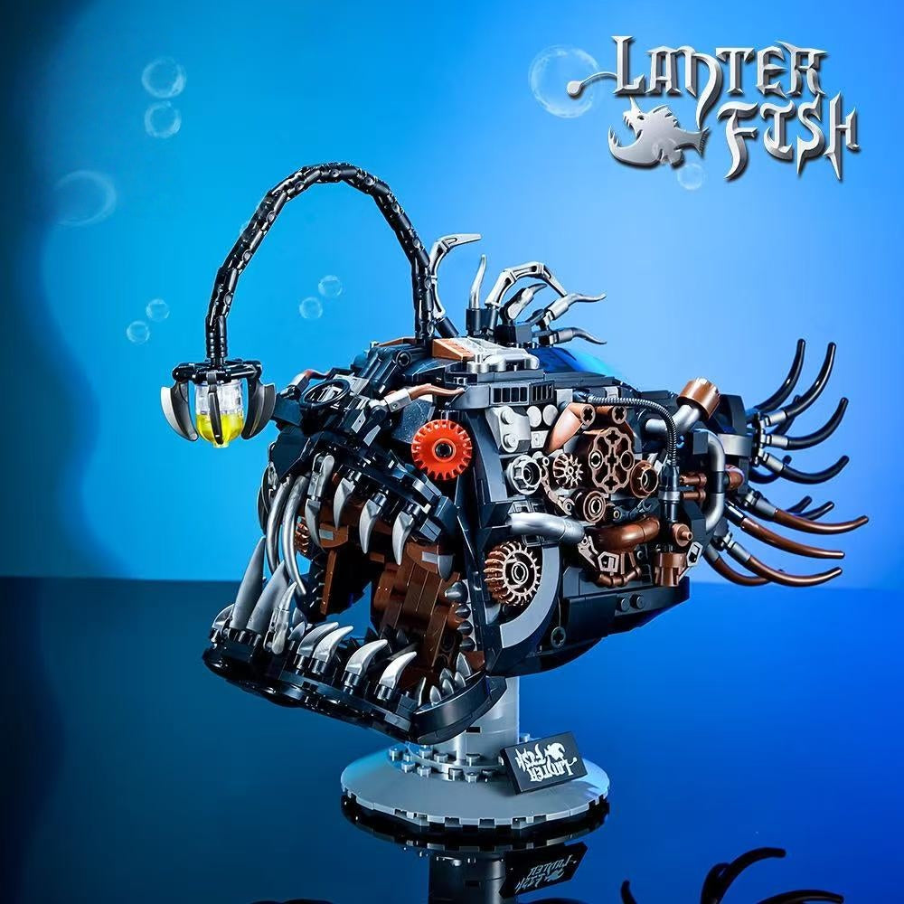 Construisez la Bête des Profondeurs — Kit de Construction Steampunk Poisson Lanterne Mécanique