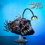 Construisez la Bête des Profondeurs — Kit de Construction Steampunk Poisson Lanterne Mécanique