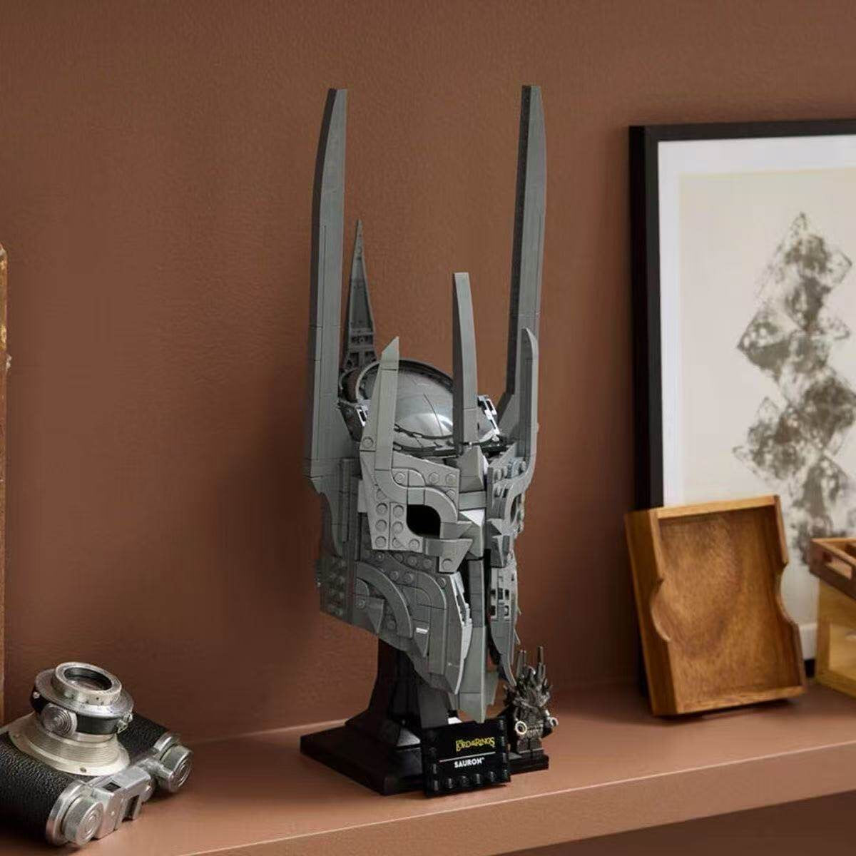 Seigneur des Anneaux : Ensemble de construction du casque de Sauron – 538 pièces | Buste de présentation taille réelle | Figurine de Sauron