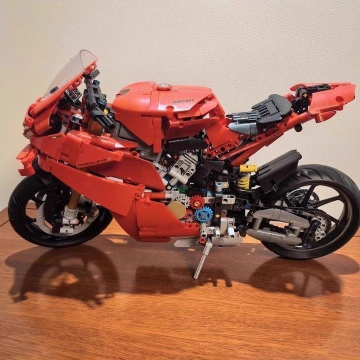 Ensemble de blocs de construction Ducati Panigale V4 S avec kit d'éclairage LED – 1603 pièces